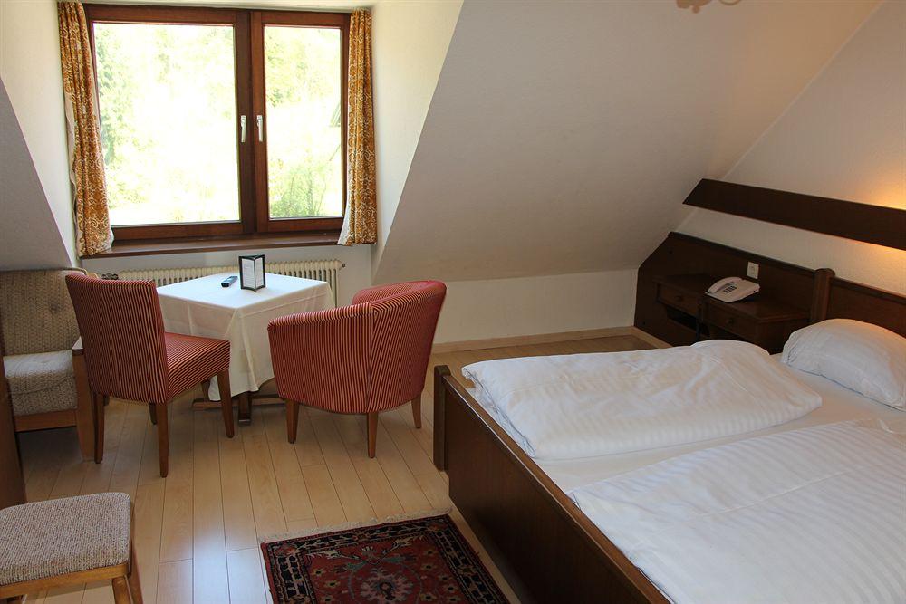 Hotel Schoene Aussicht 3*