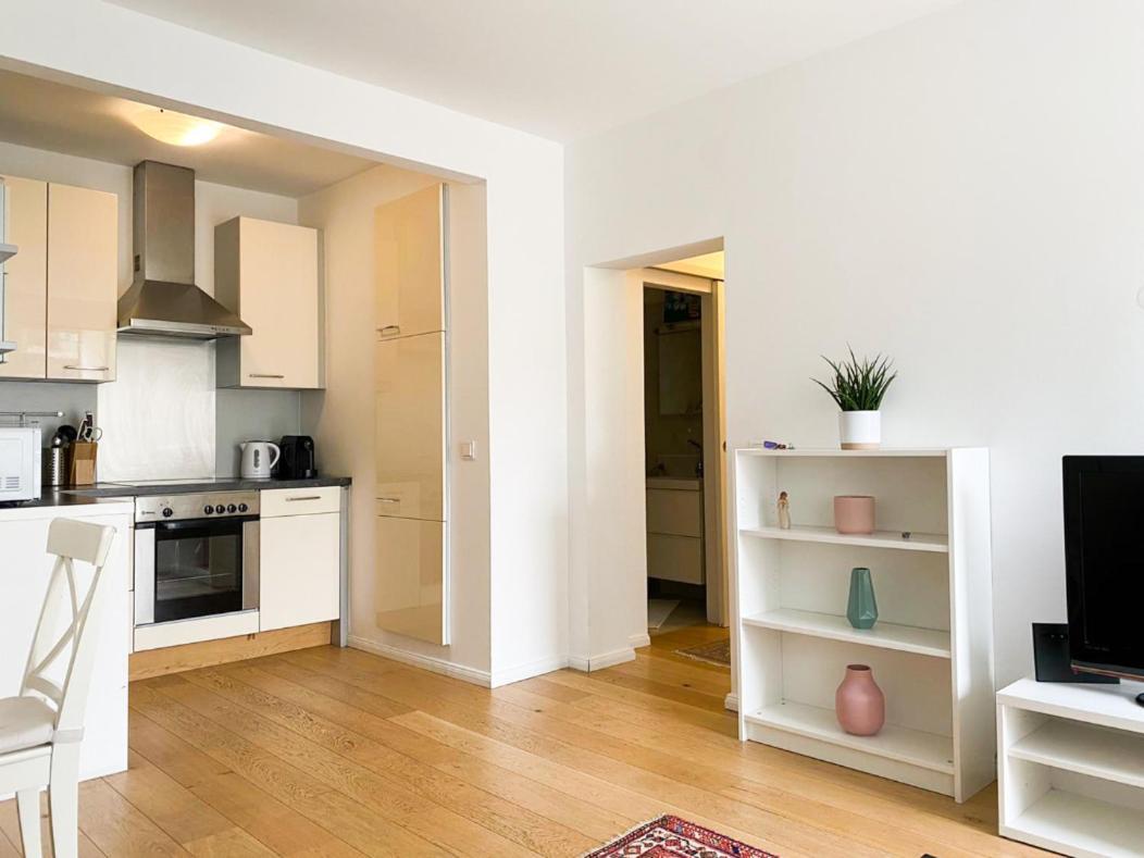 Lovely New Apartment, Central, Free Parking Apartment