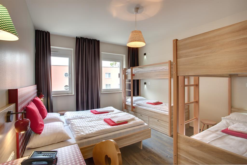 Meininger Center Hotel 3*