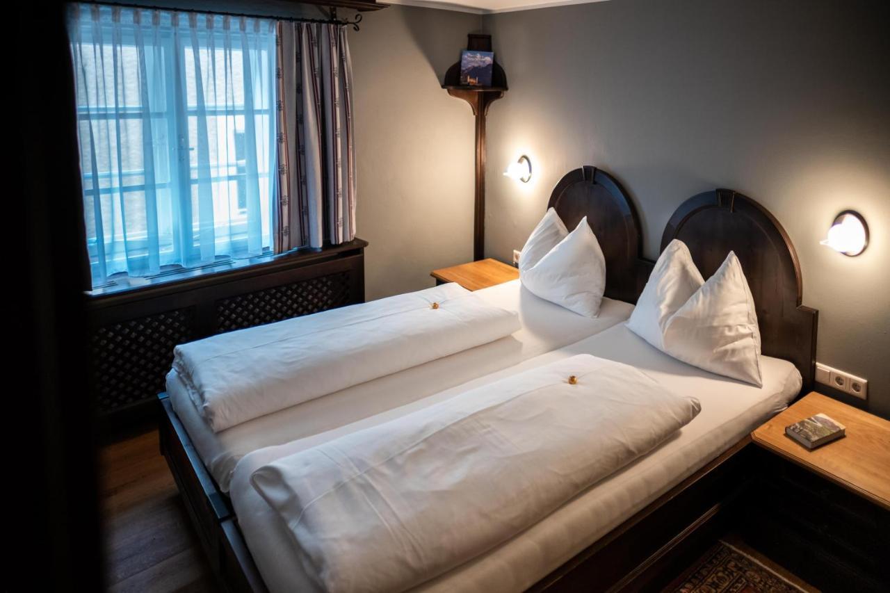 Altstadt Stadtkrug Hotel 4*