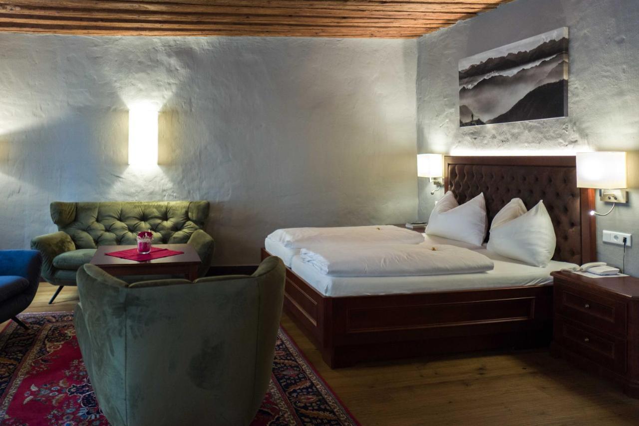 Altstadt Stadtkrug Hotel 4*
