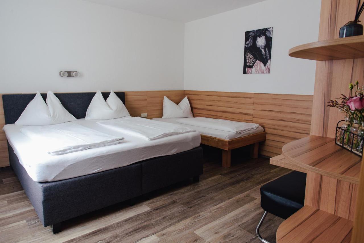 Drei Kreuz Hotel 3*