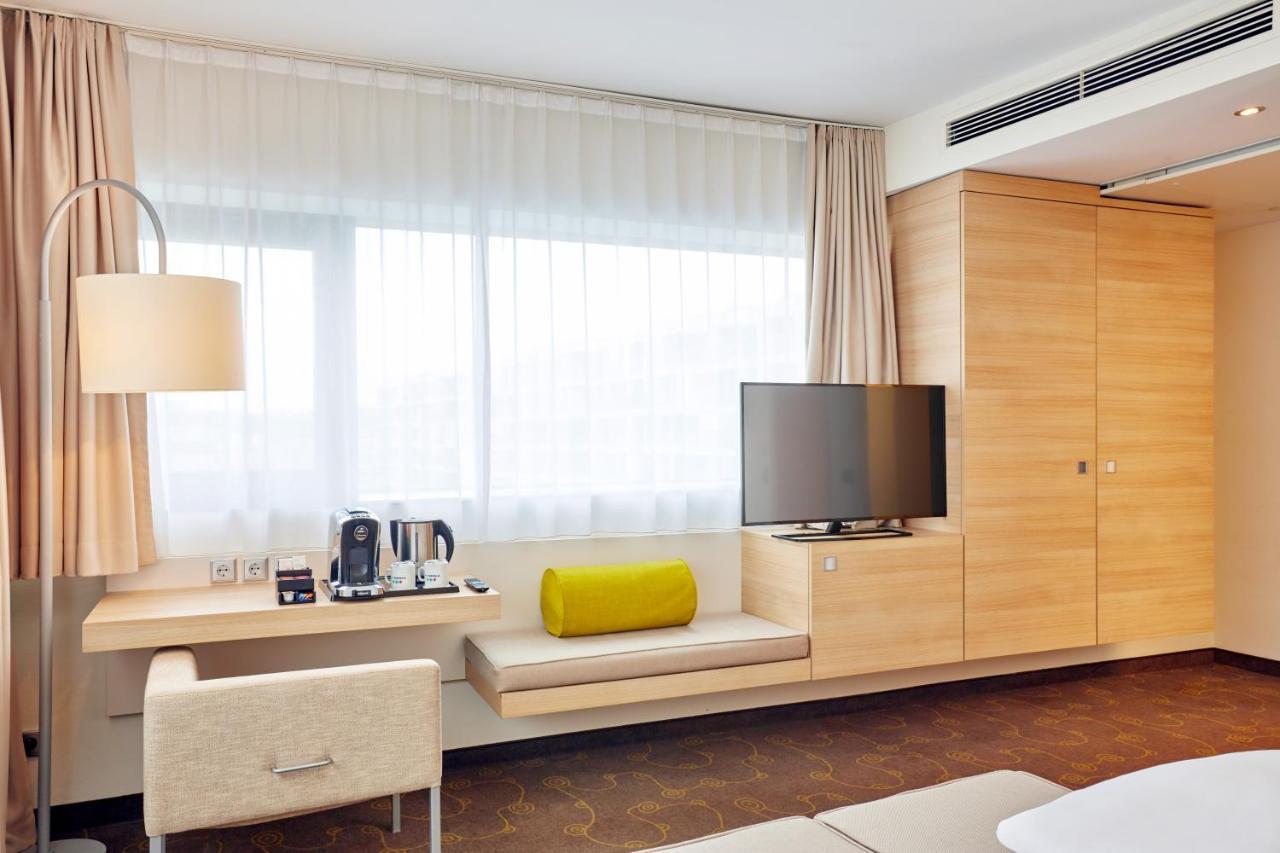 H+ Hotel