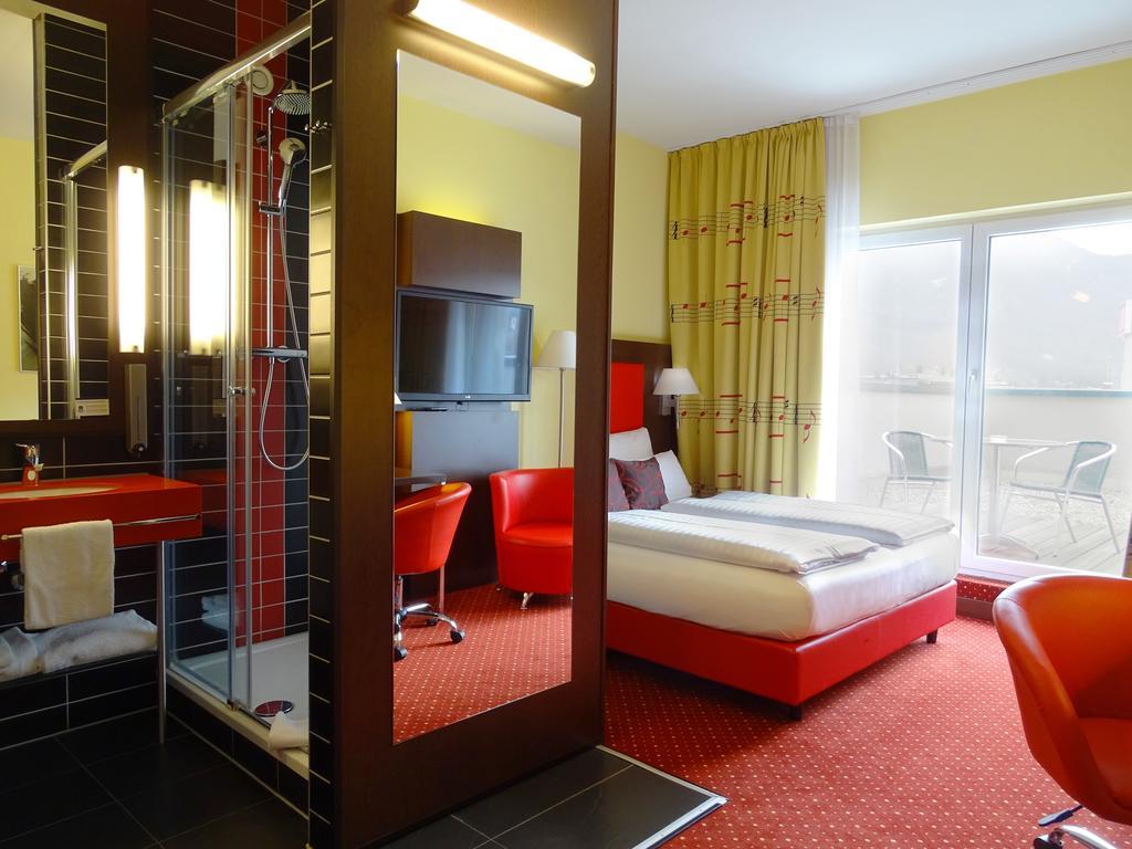 Western Amedia Art Hotel 4*