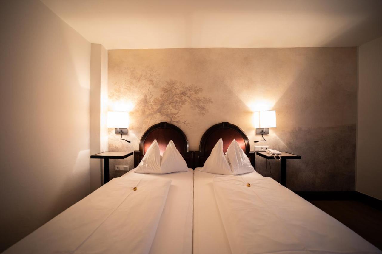 Altstadt Stadtkrug Hotel 4*