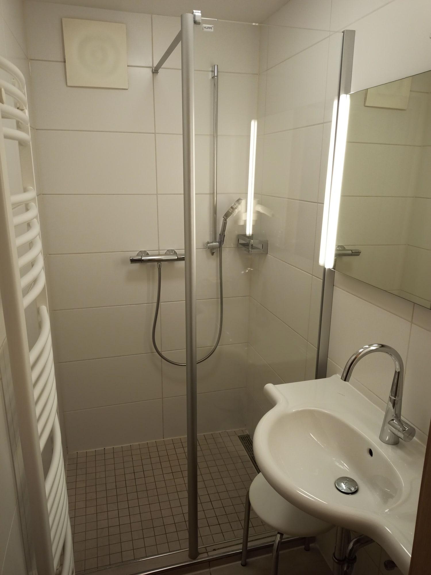 Adlerhof 2*