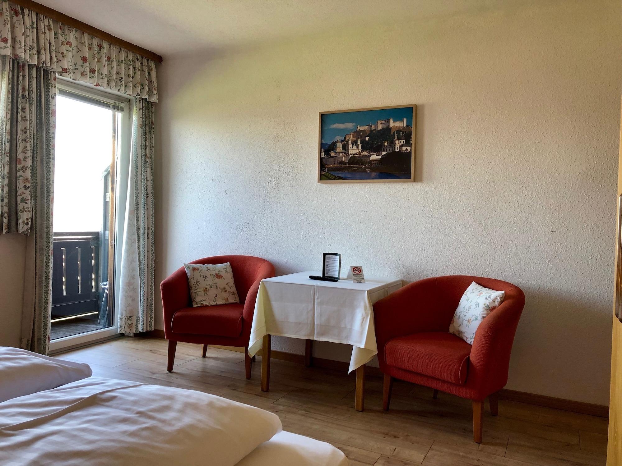 Hotel Schoene Aussicht 3*