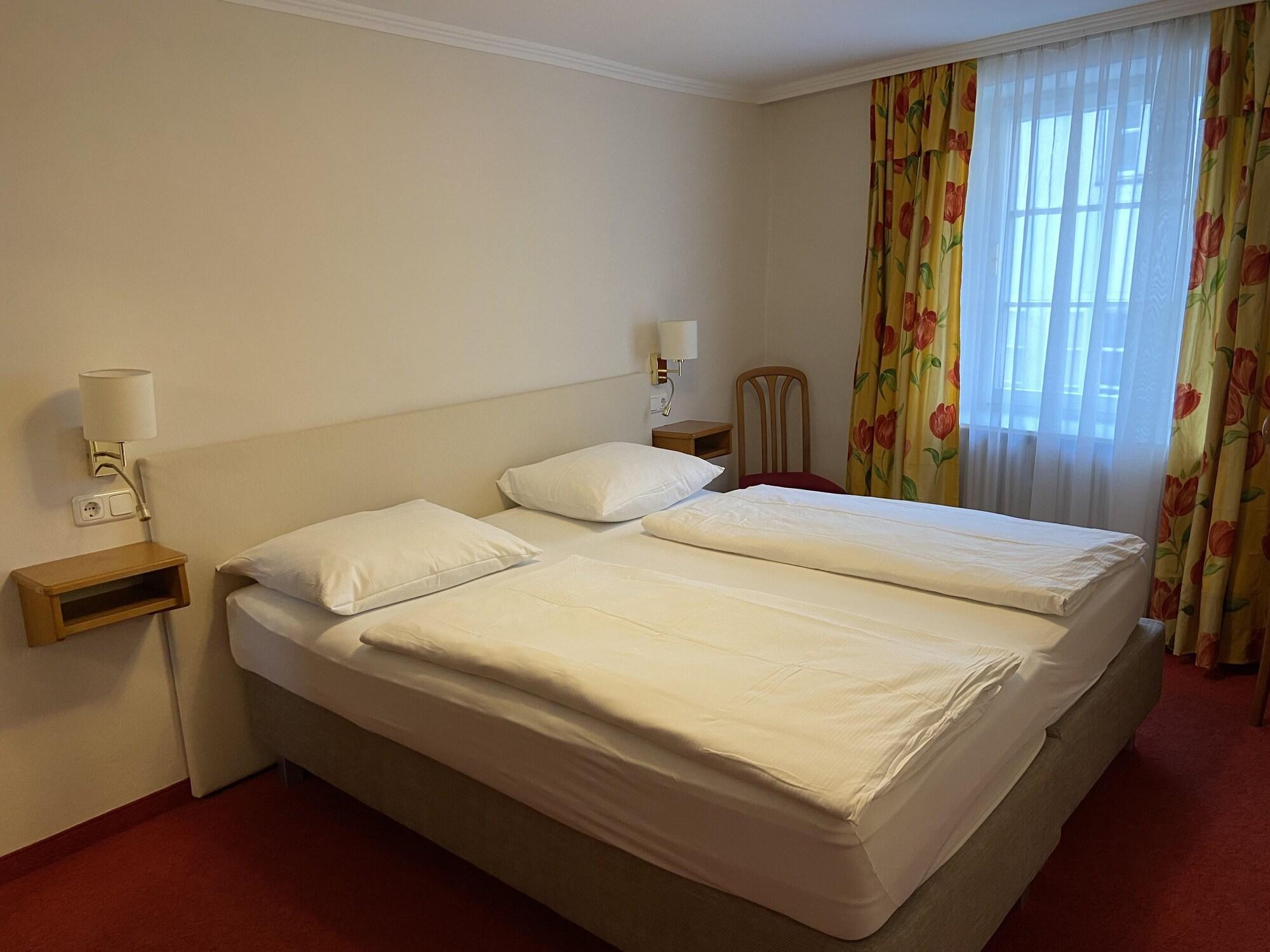 Cityhotel Trumer Stube Hotel 3*
