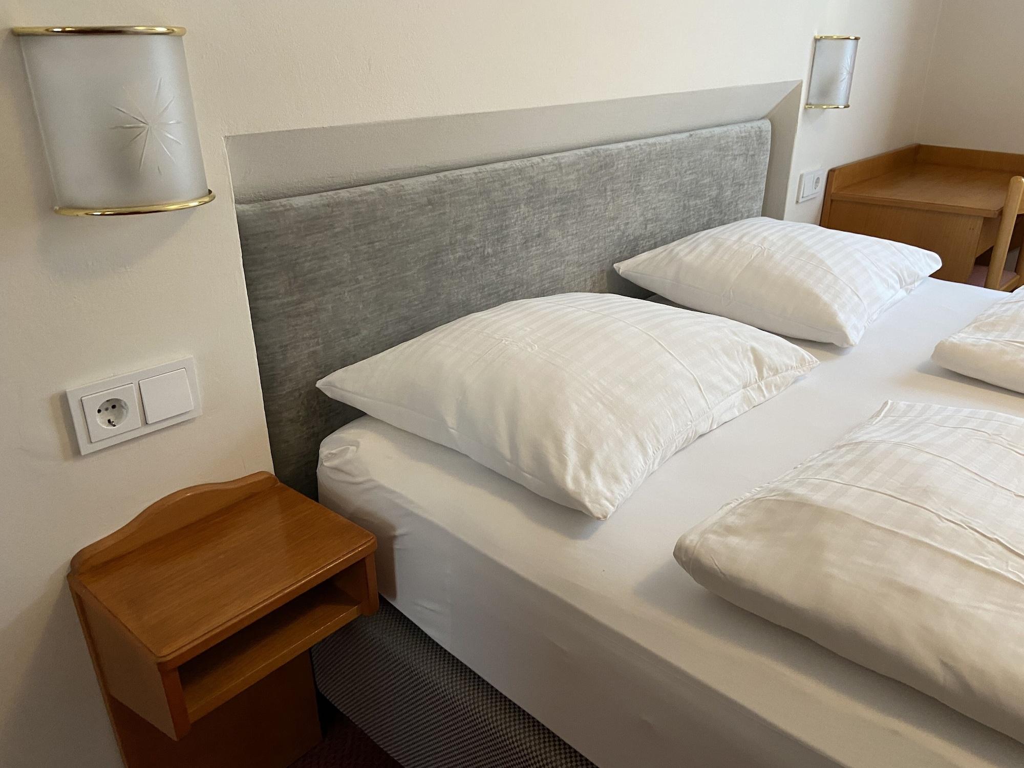 Cityhotel Trumer Stube Hotel 3*