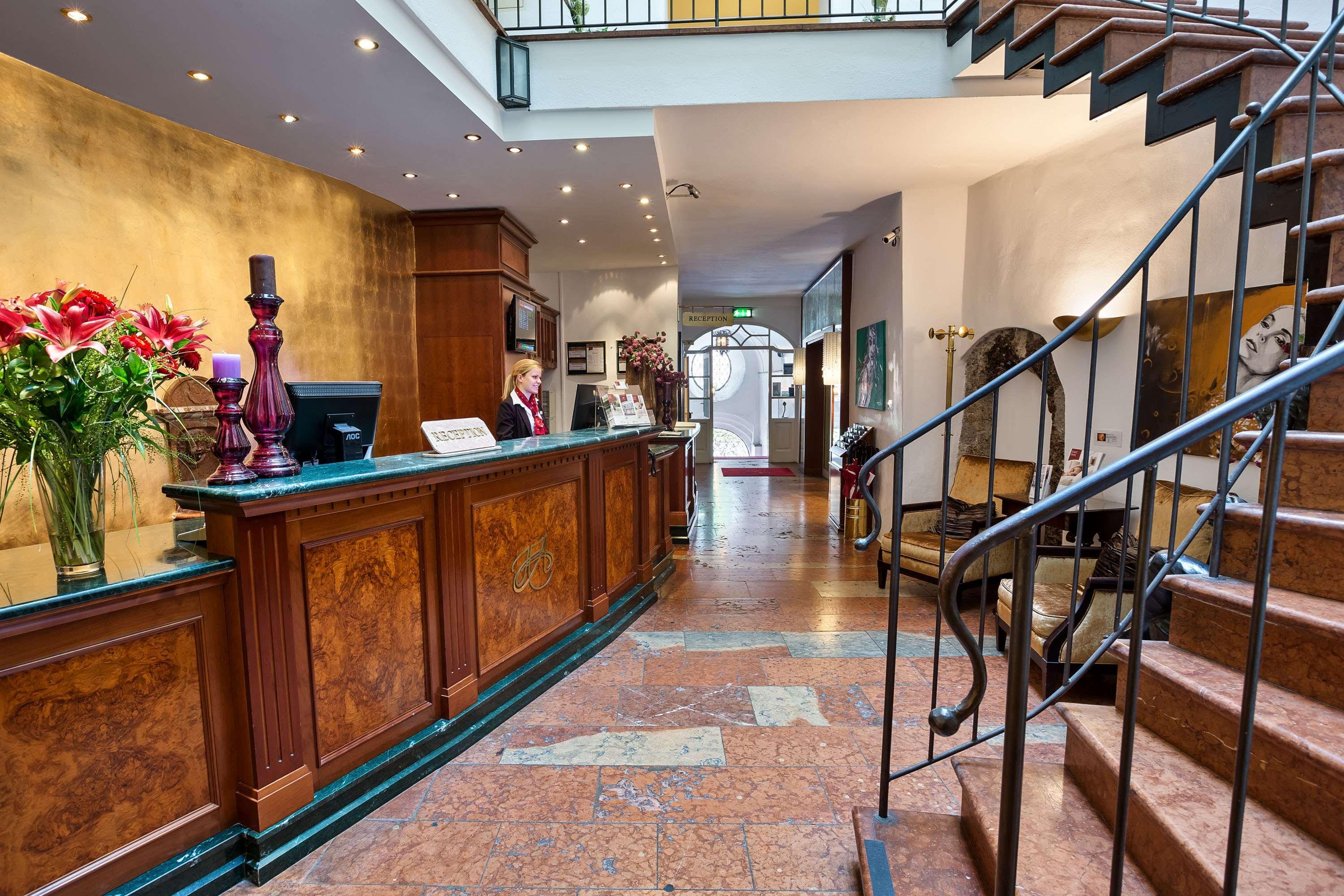 Radisson Blu Altstadt 5*