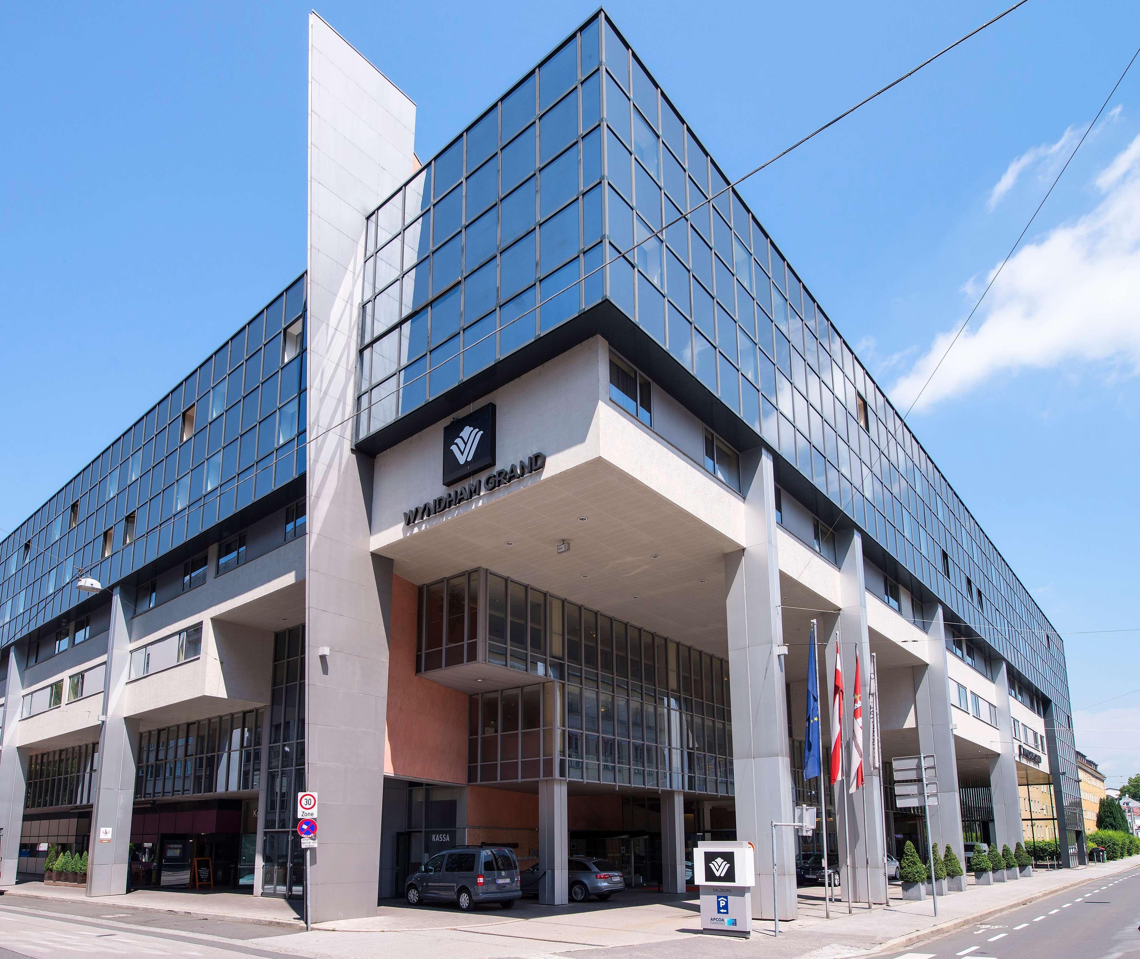 Wyndham Grand Conference Centre Hotel 4*