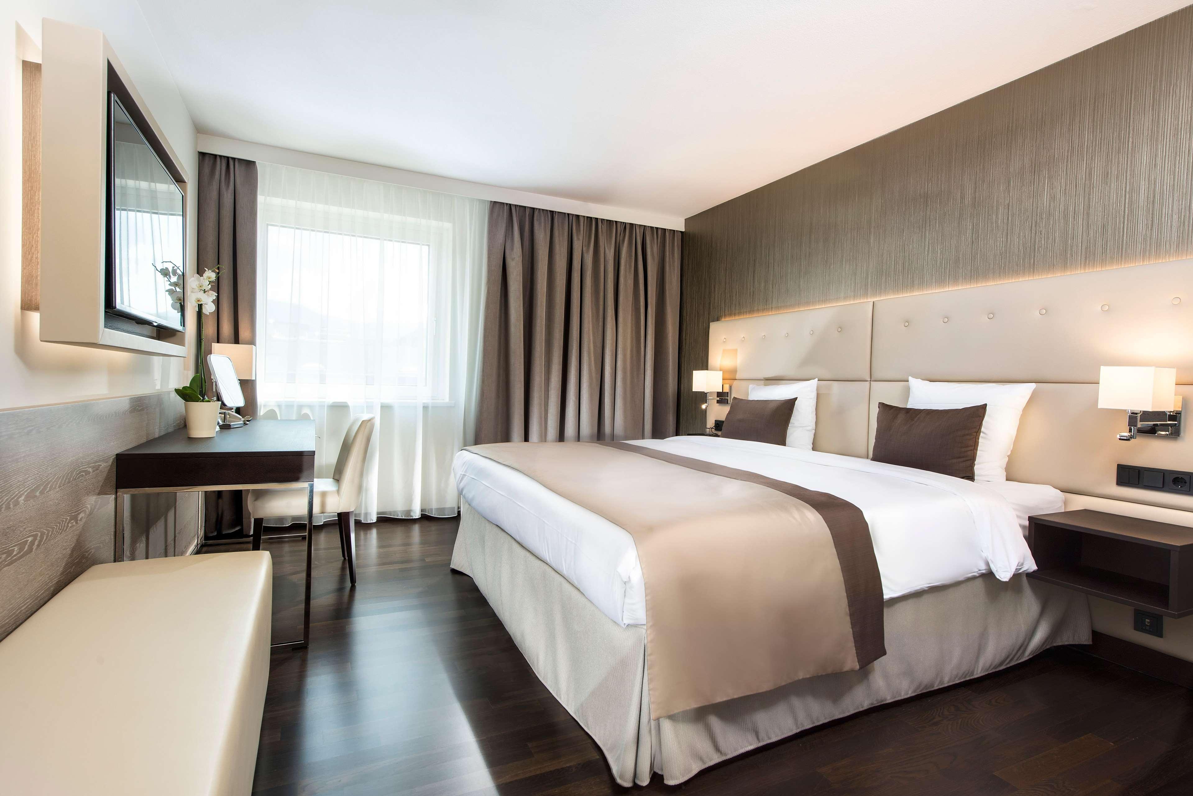 Wyndham Grand Conference Centre 4*