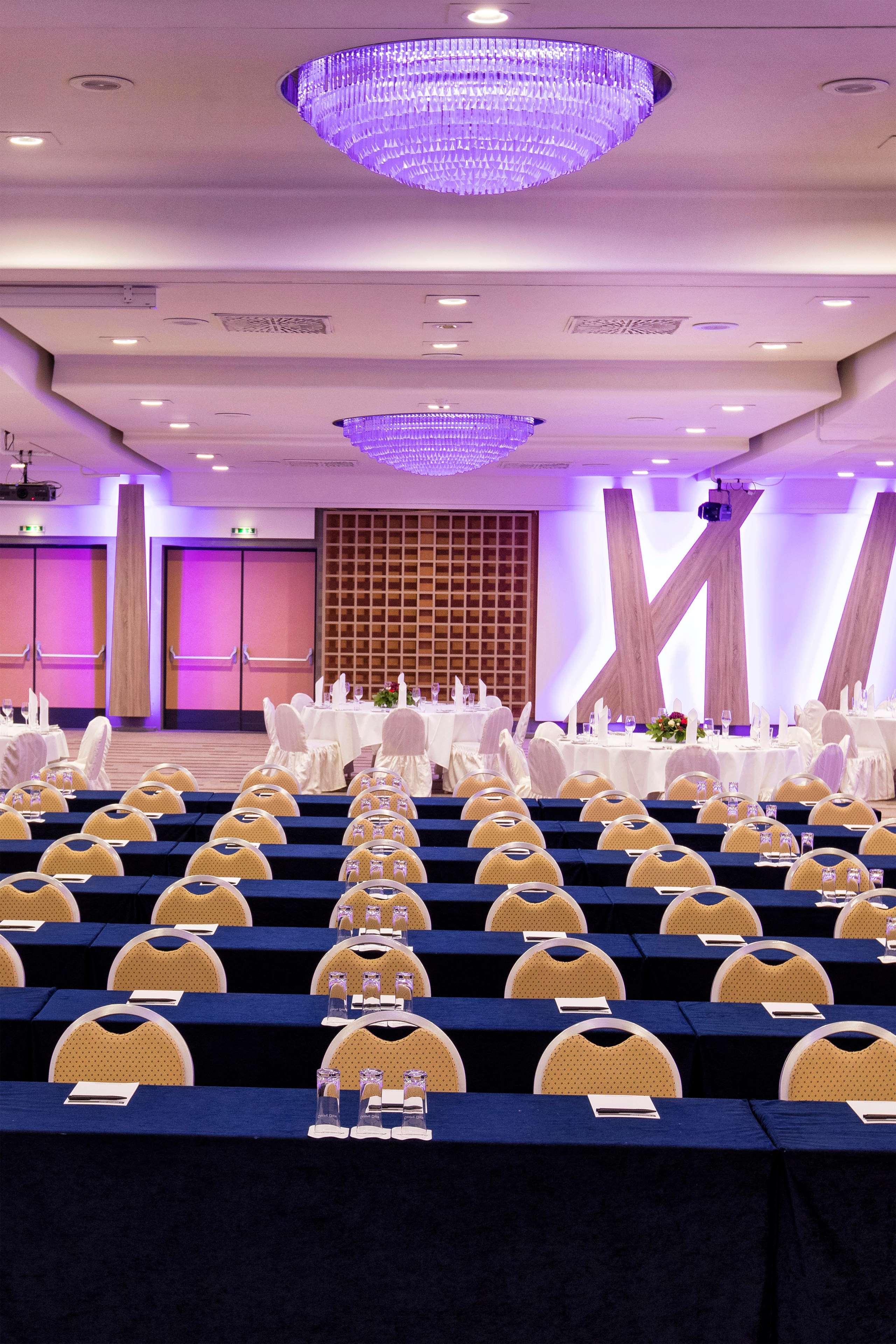 Wyndham Grand Conference Centre 4*