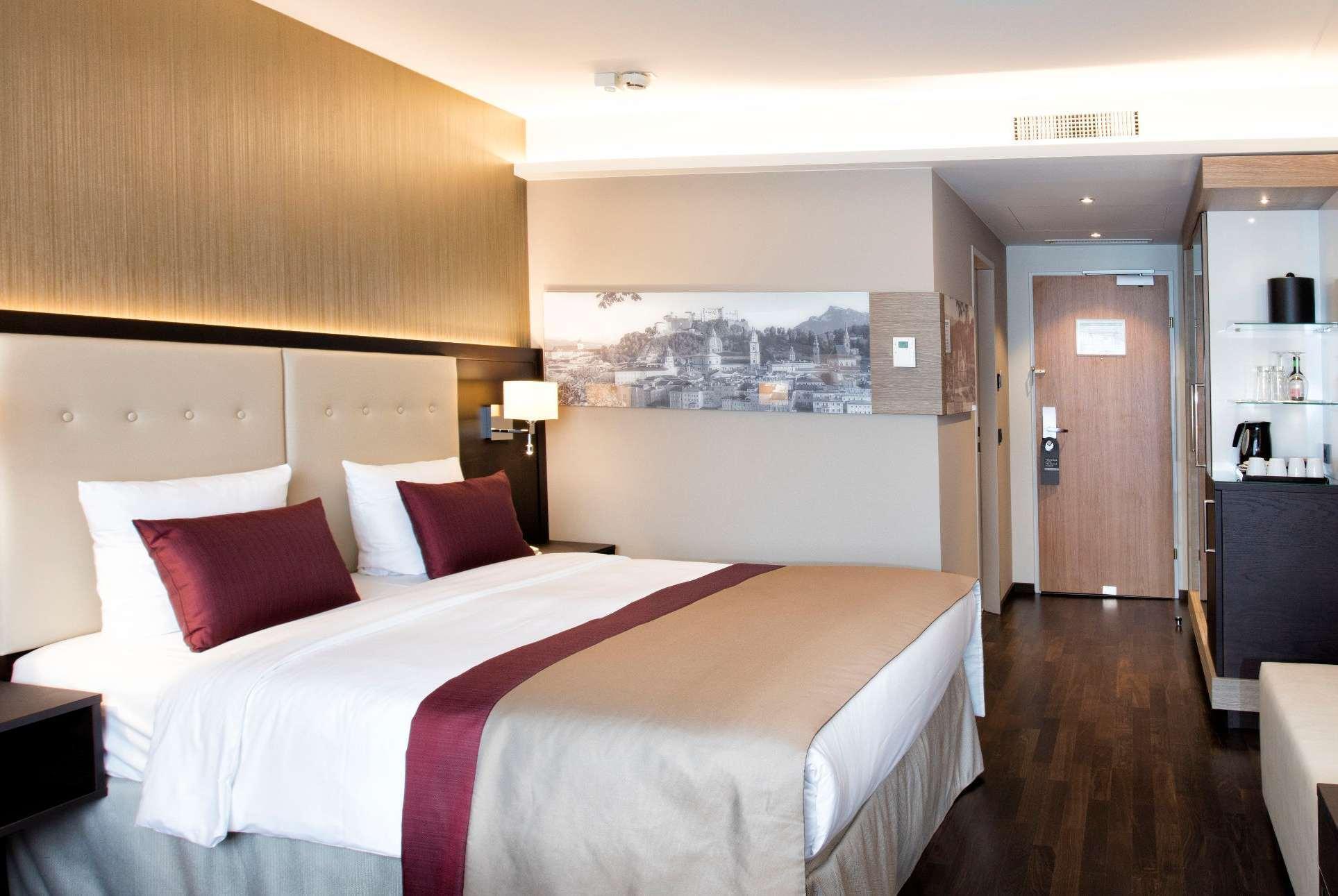 Wyndham Grand Conference Centre Hotel
