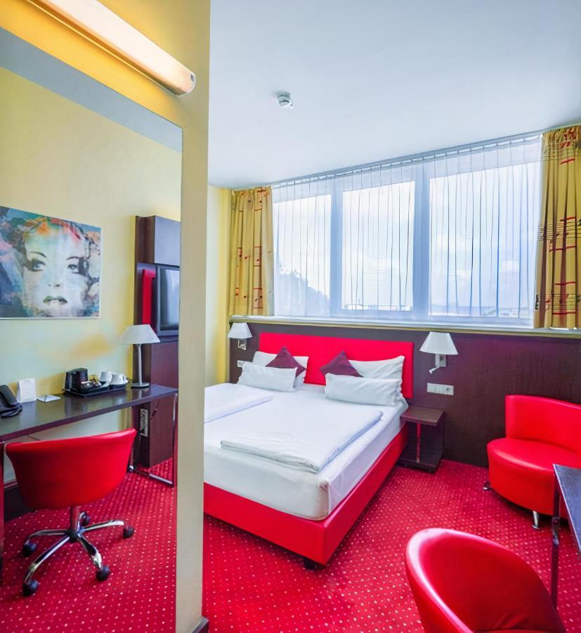 Western Amedia Art Hotel