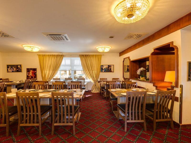 Theater Hotel