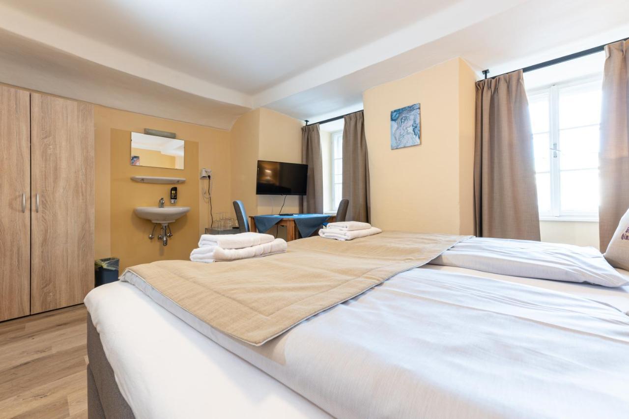 Hinterbruhl Guest house