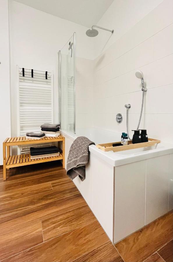 Apartment Leo6 *