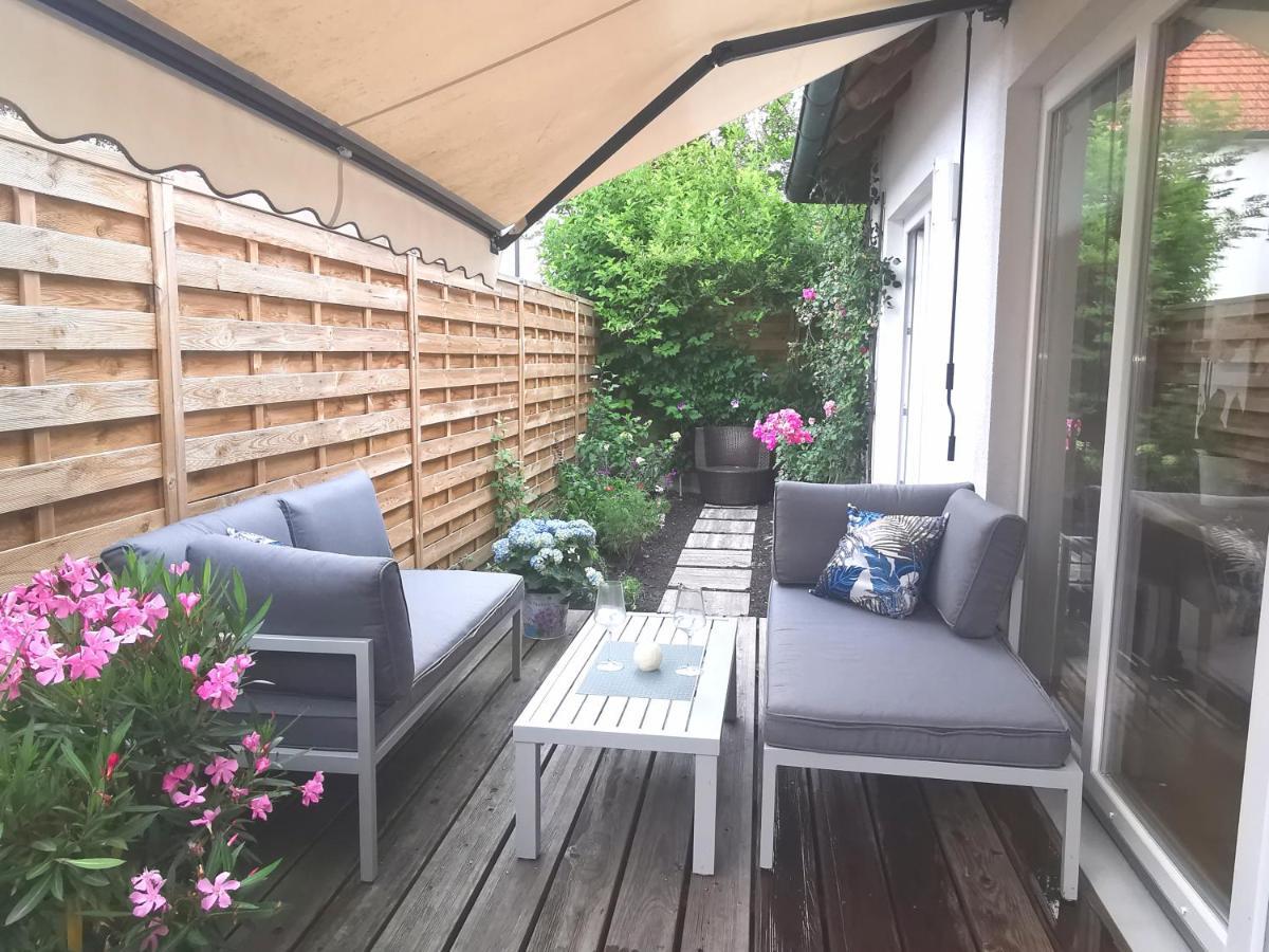 Top-2 In Mit Terrasse