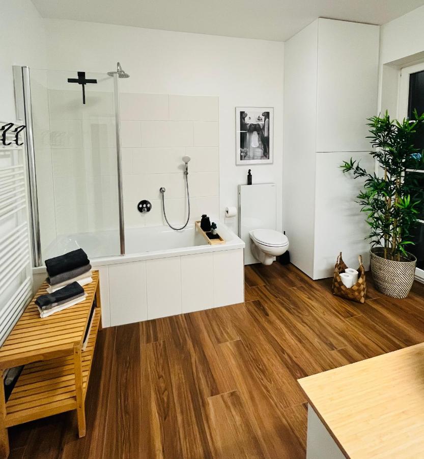 Leo6 Apartment