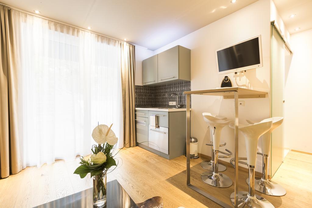 5 Apartment *