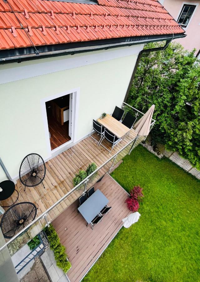 Leo6 Apartment *