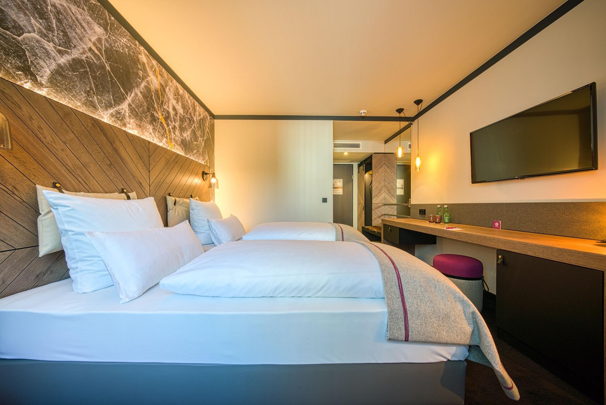 Fourside Messe, Trademark Collection By Wyndham