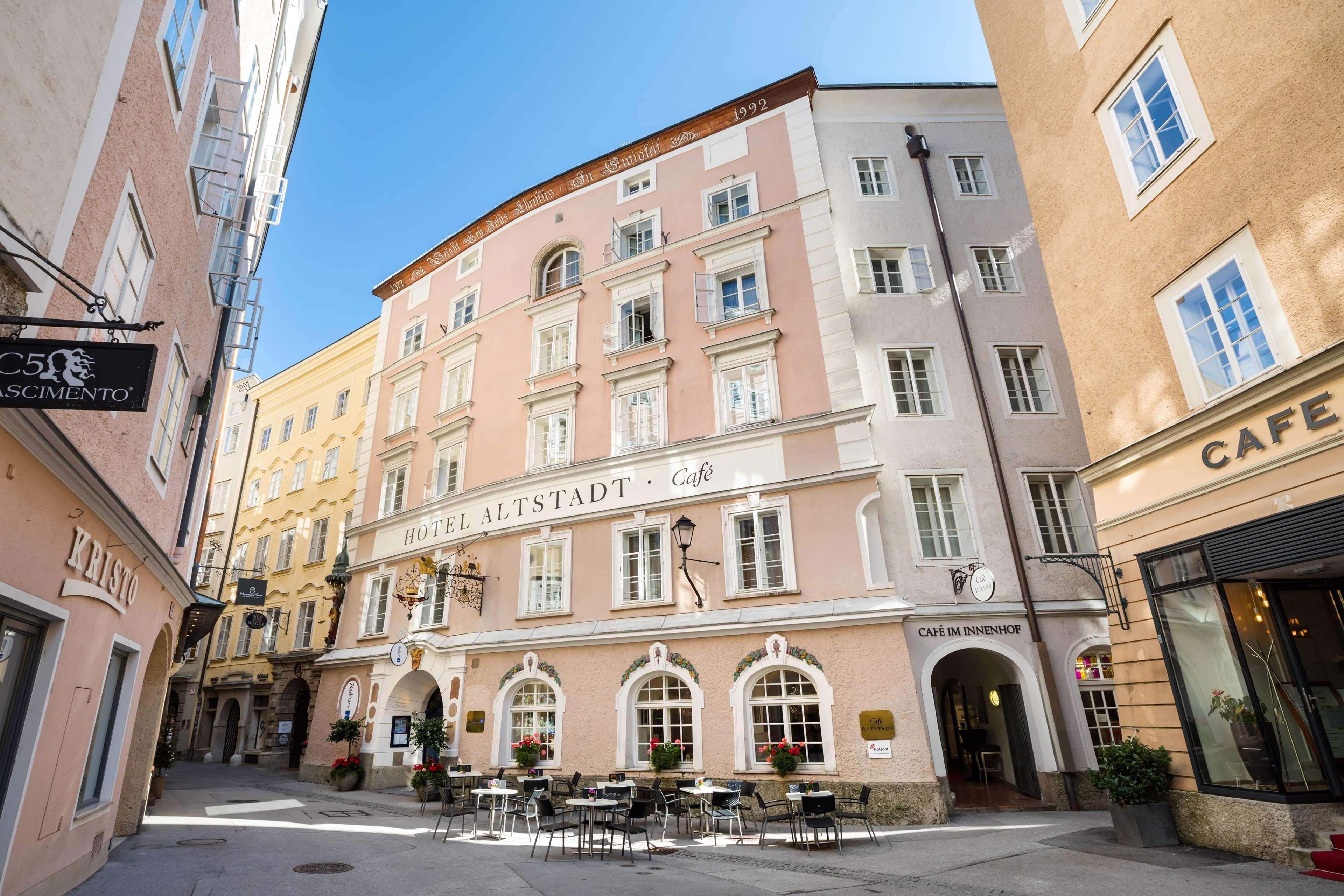 Radisson Blu Altstadt 5*