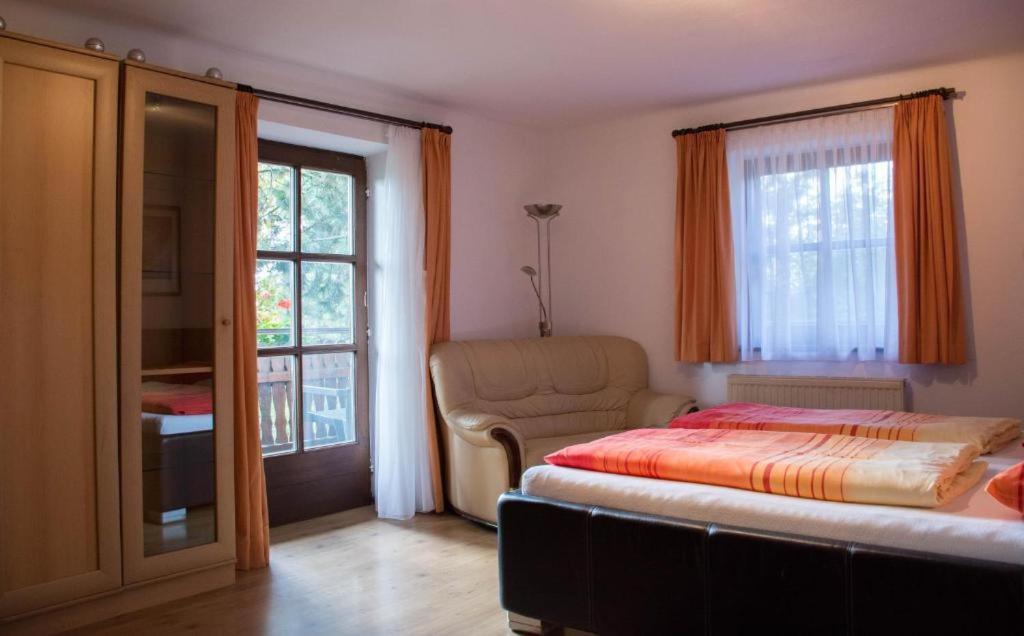 Bauernappartement Mit Balkon * Salzburg