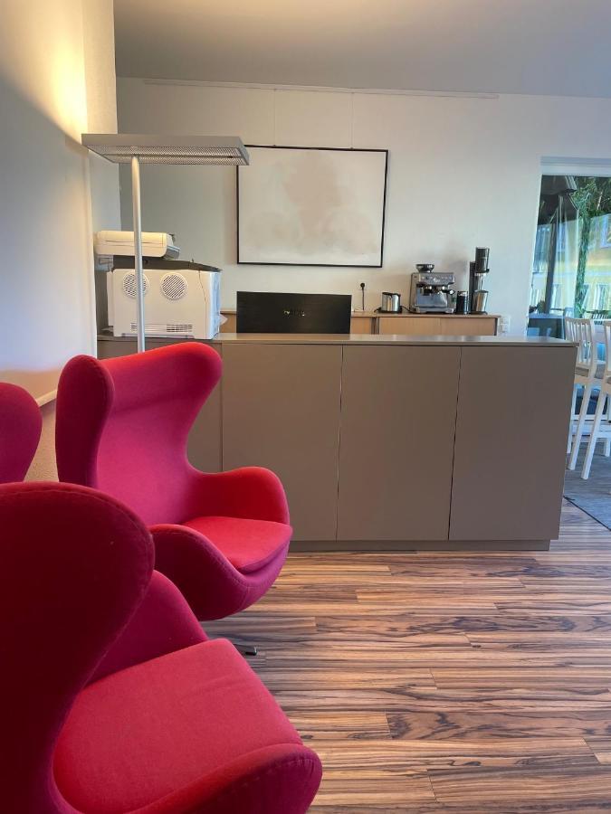Apartment „1. Work & Sleep Luxury Apartment“ Fuer Arbeiten & Wohnen !