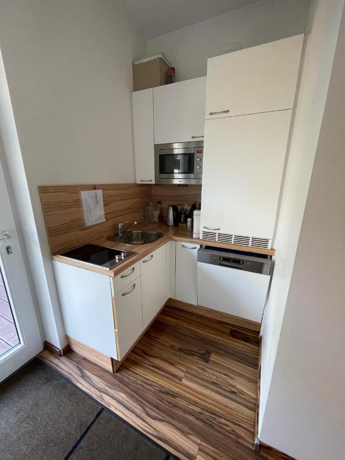 „1. Work & Sleep Luxury Apartment“ Fuer Arbeiten & Wohnen ! Apartment