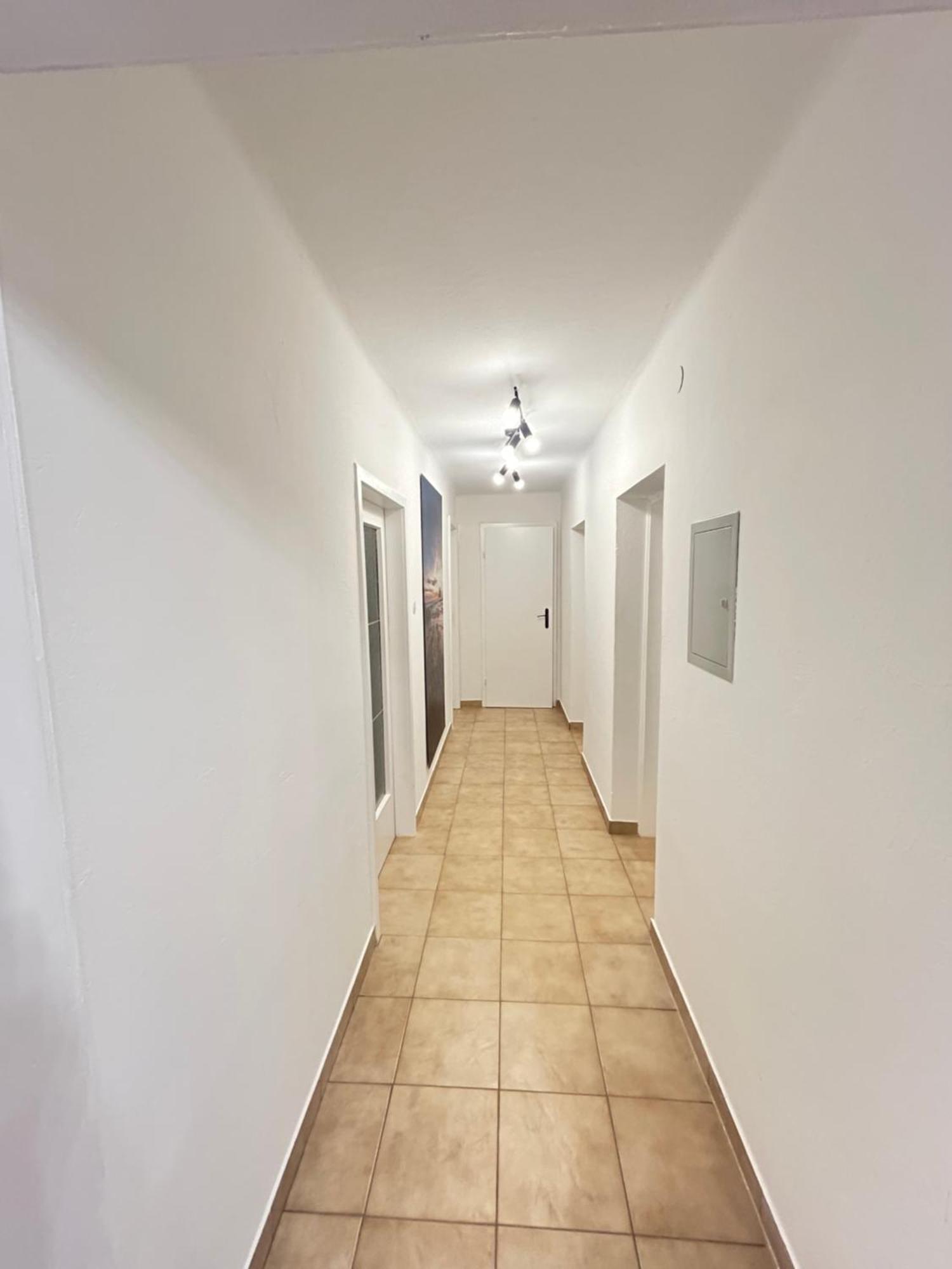 Apartment Luminous - Kostenloser Parkplatz , Stadt Naehe