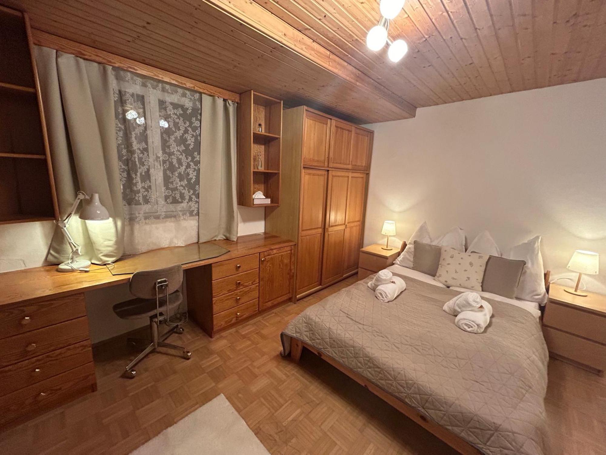 Apartment Luminous - Kostenloser Parkplatz , Stadt Naehe *