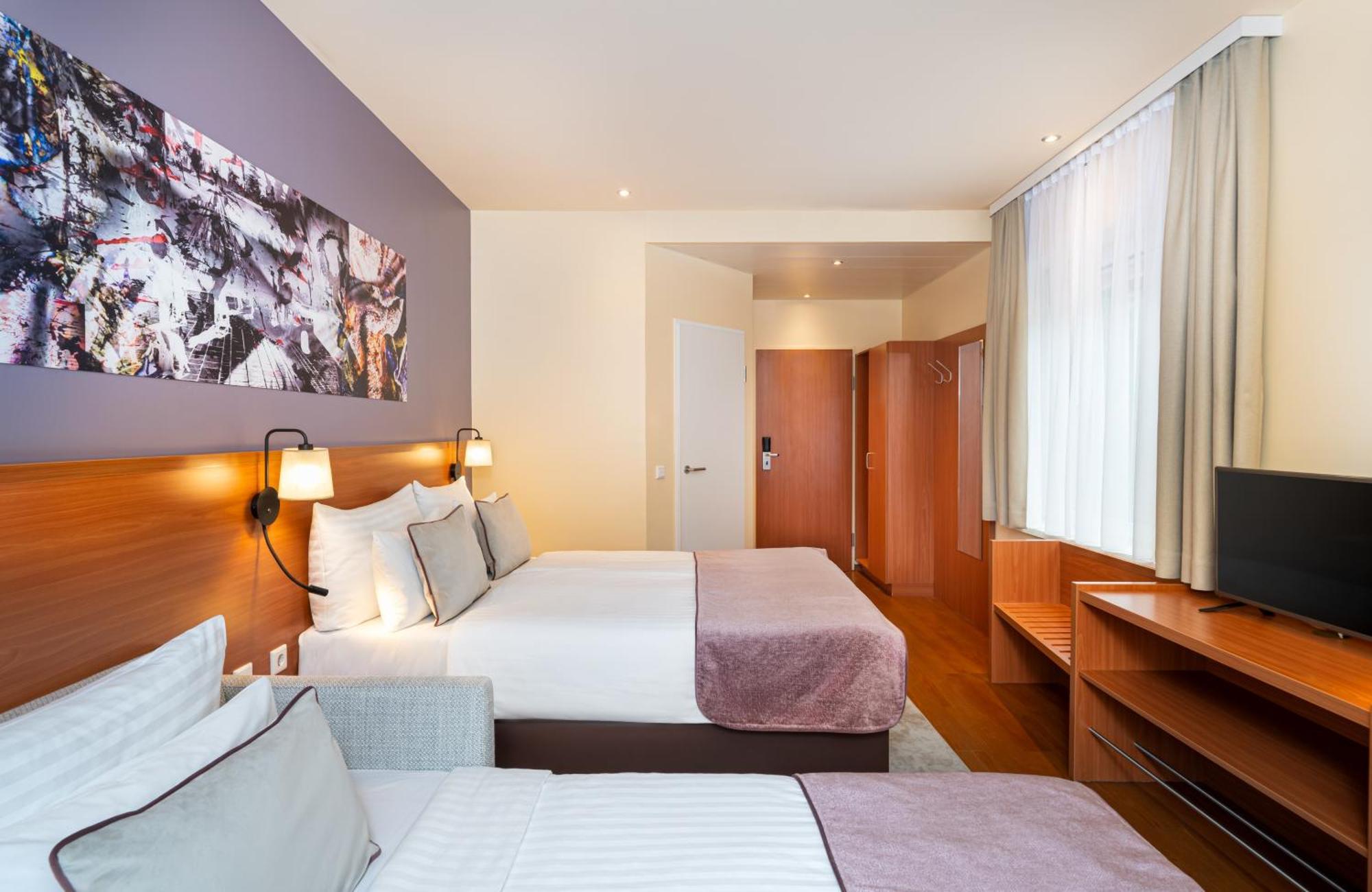 Leonardo Center Hotel