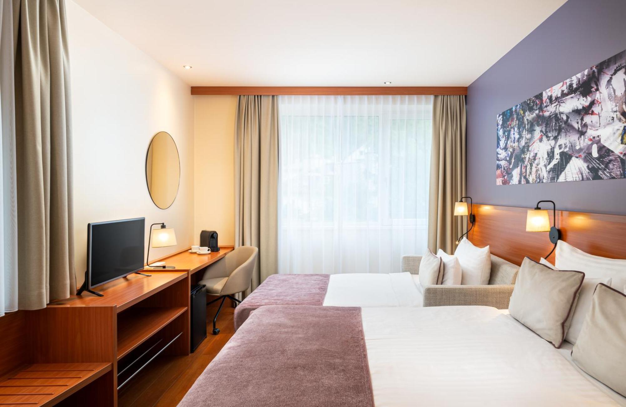 Leonardo Center Hotel