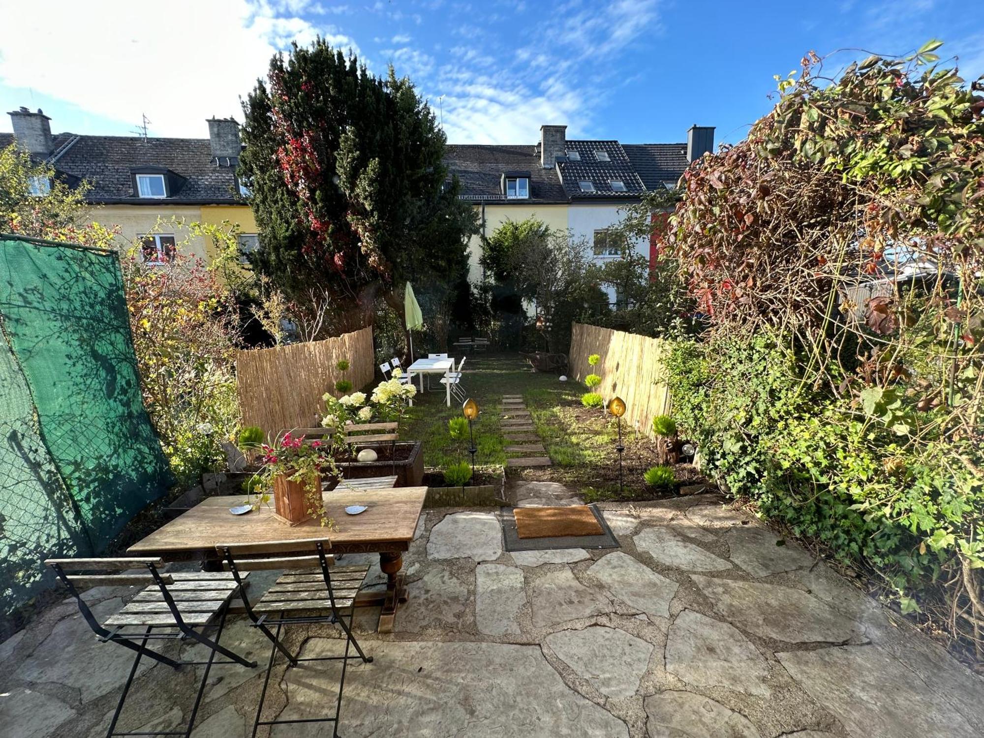 Guest house Natures Nest Garden With Free Parking *