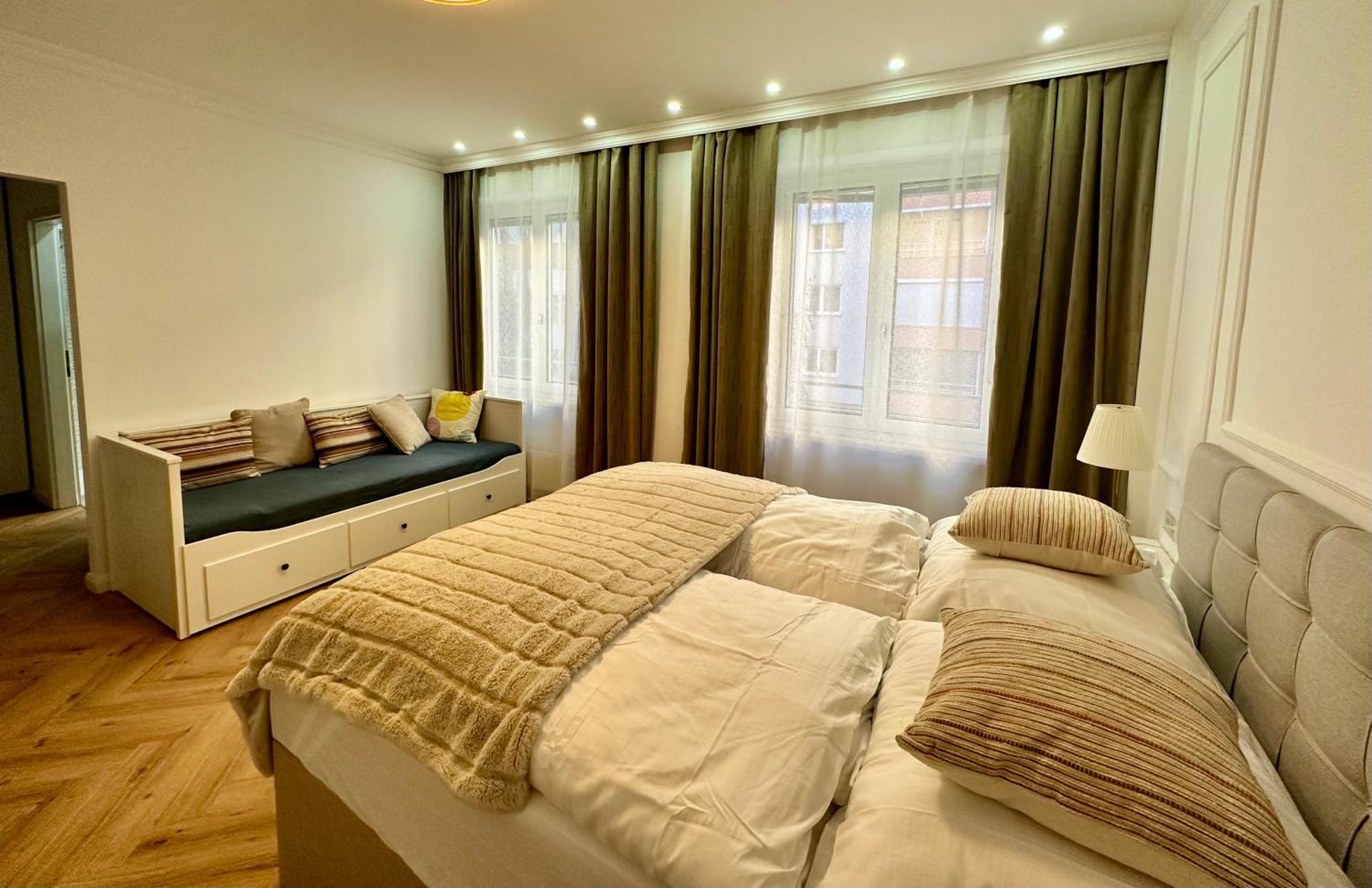 Apartment Morand I