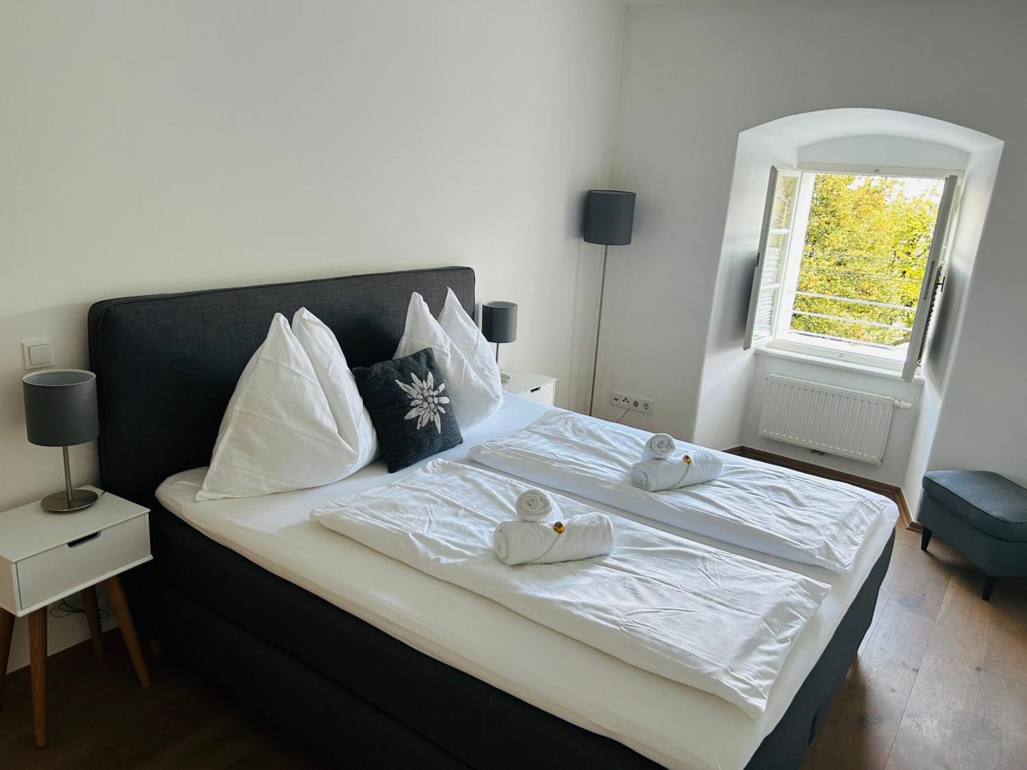 Palais Am Kai - Zentrale Lage, Kostenloser Parkplatz Homestay Salzburg