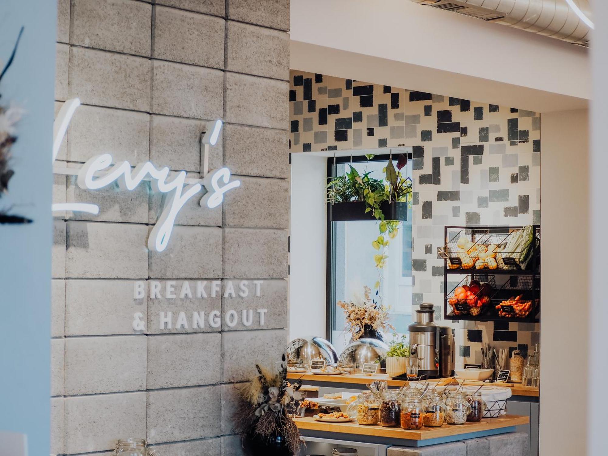 Levy's & Breakfast Hotel 4*