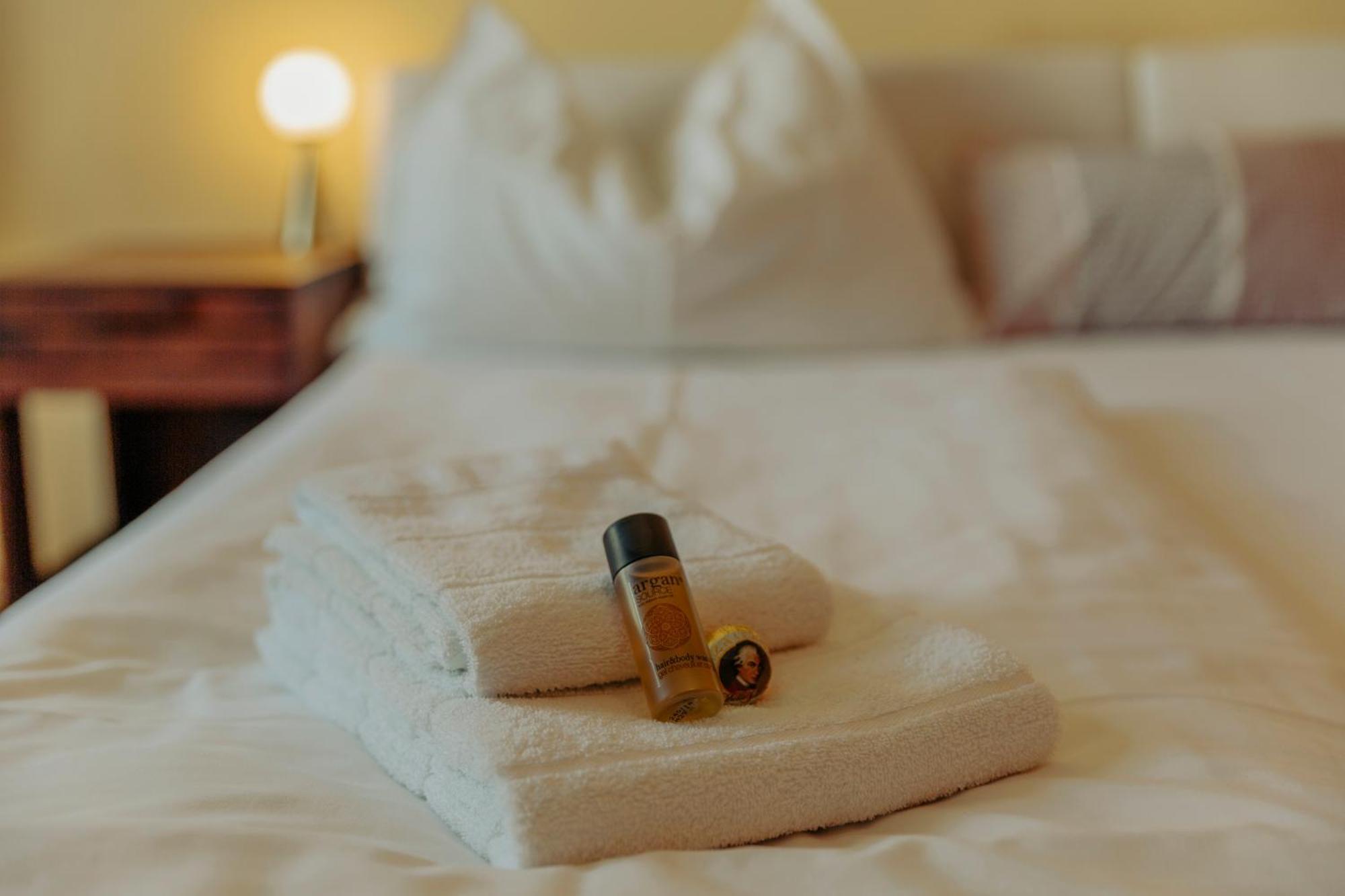 Arte Vida Boutique Guesthouse Apartment