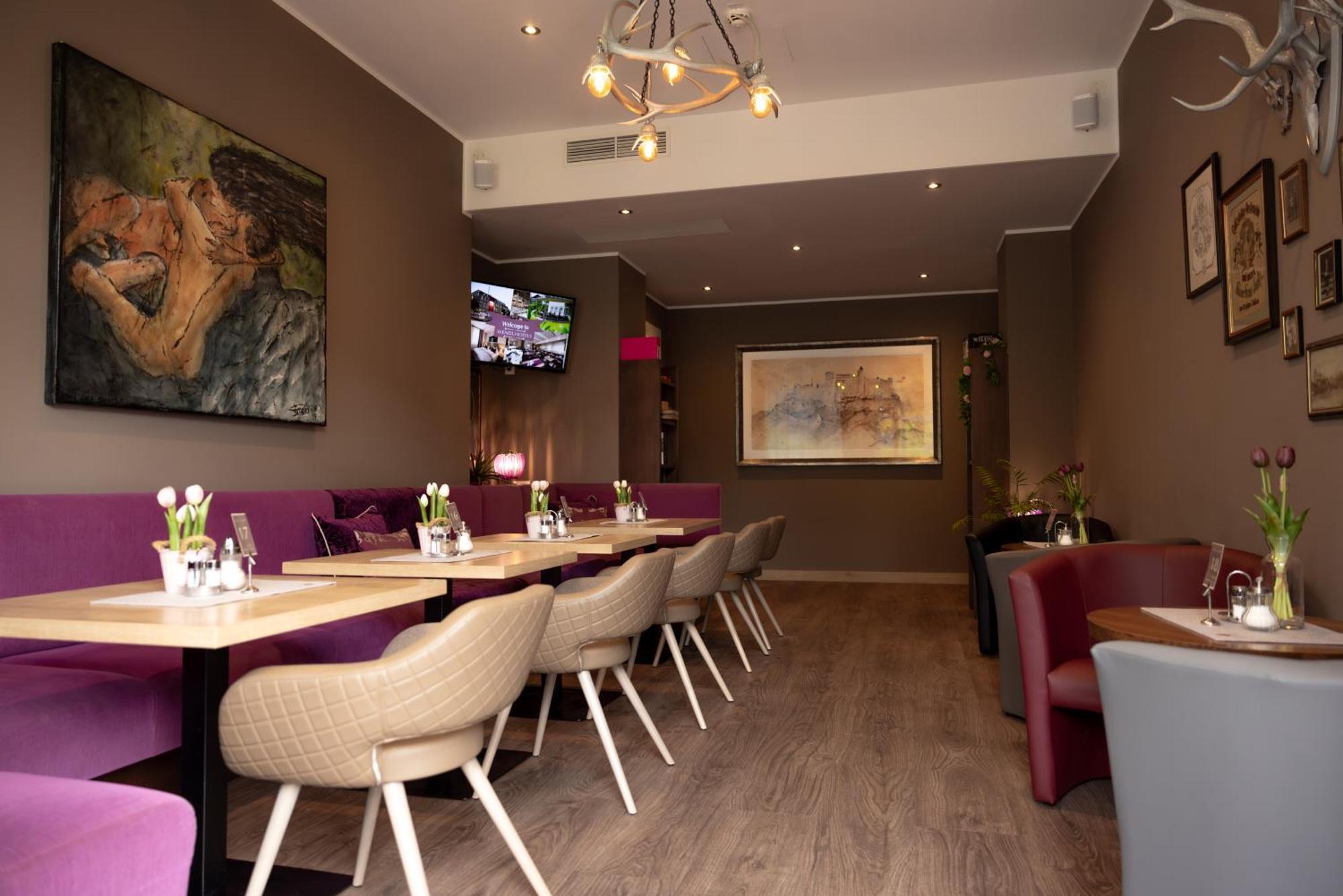 Max70 Hotel 3*