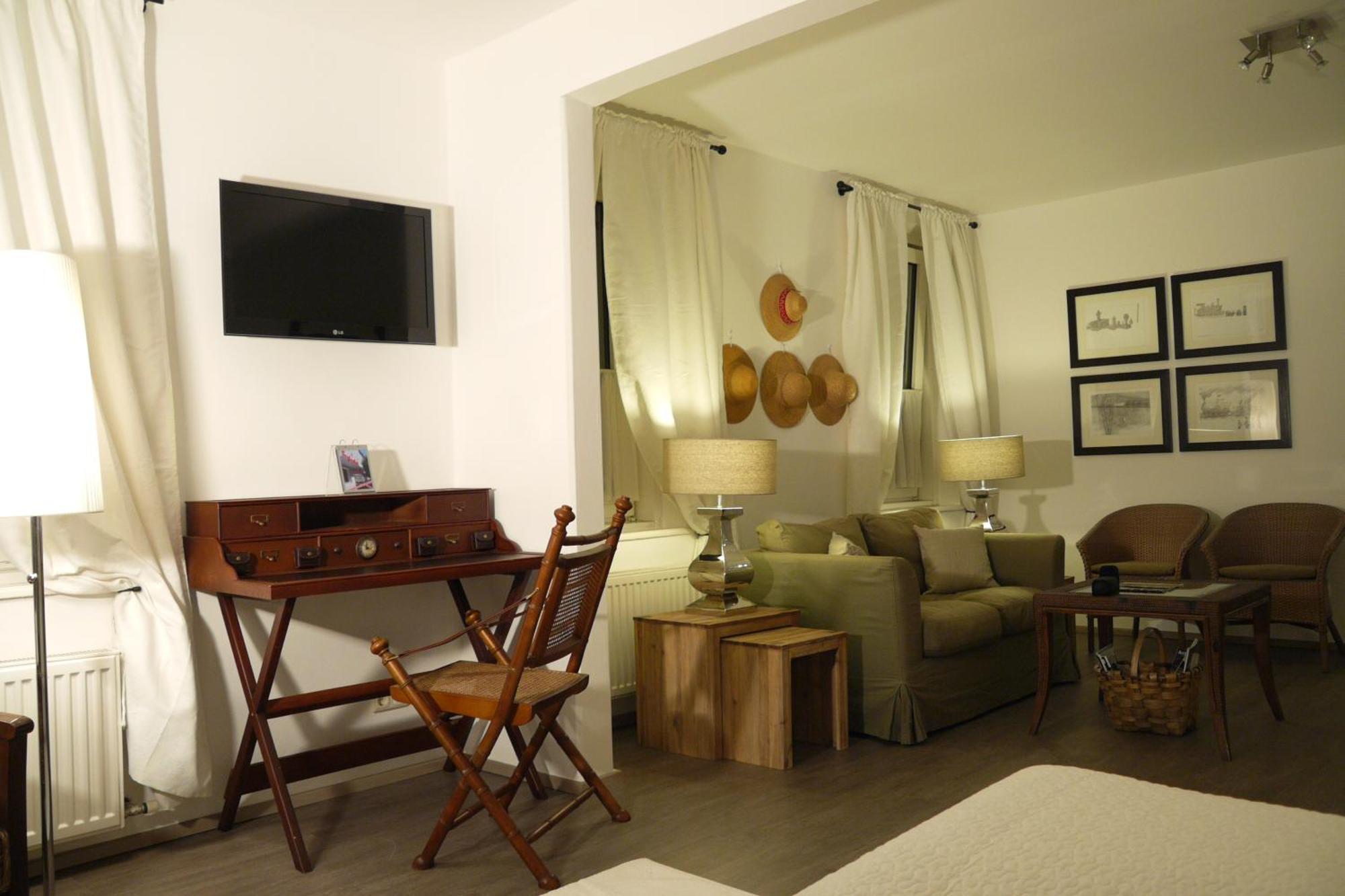 Bergland Hotel - Adults Only 3*