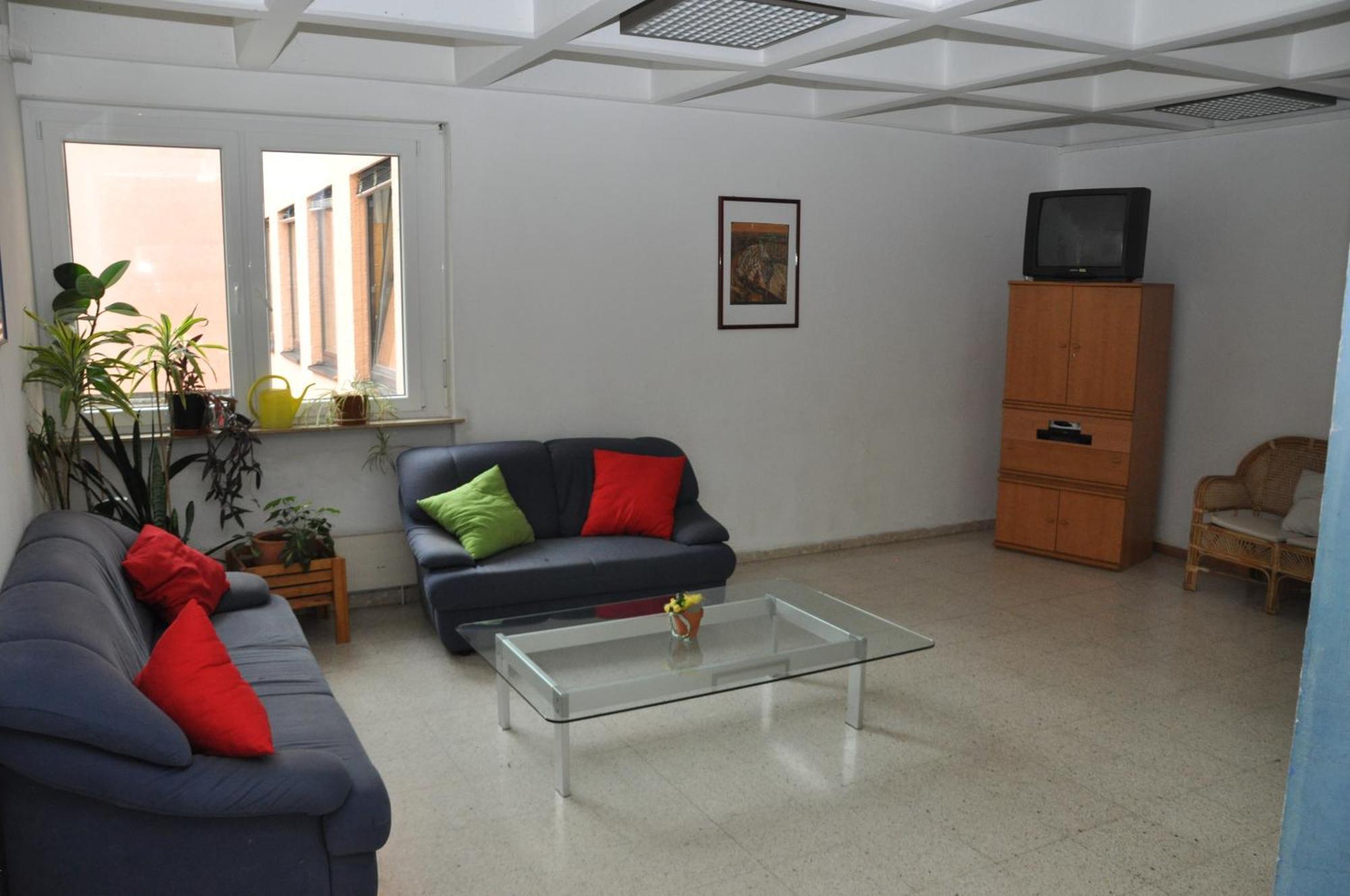 Eduard-Heinrich-Haus, Hostel Hostel *
