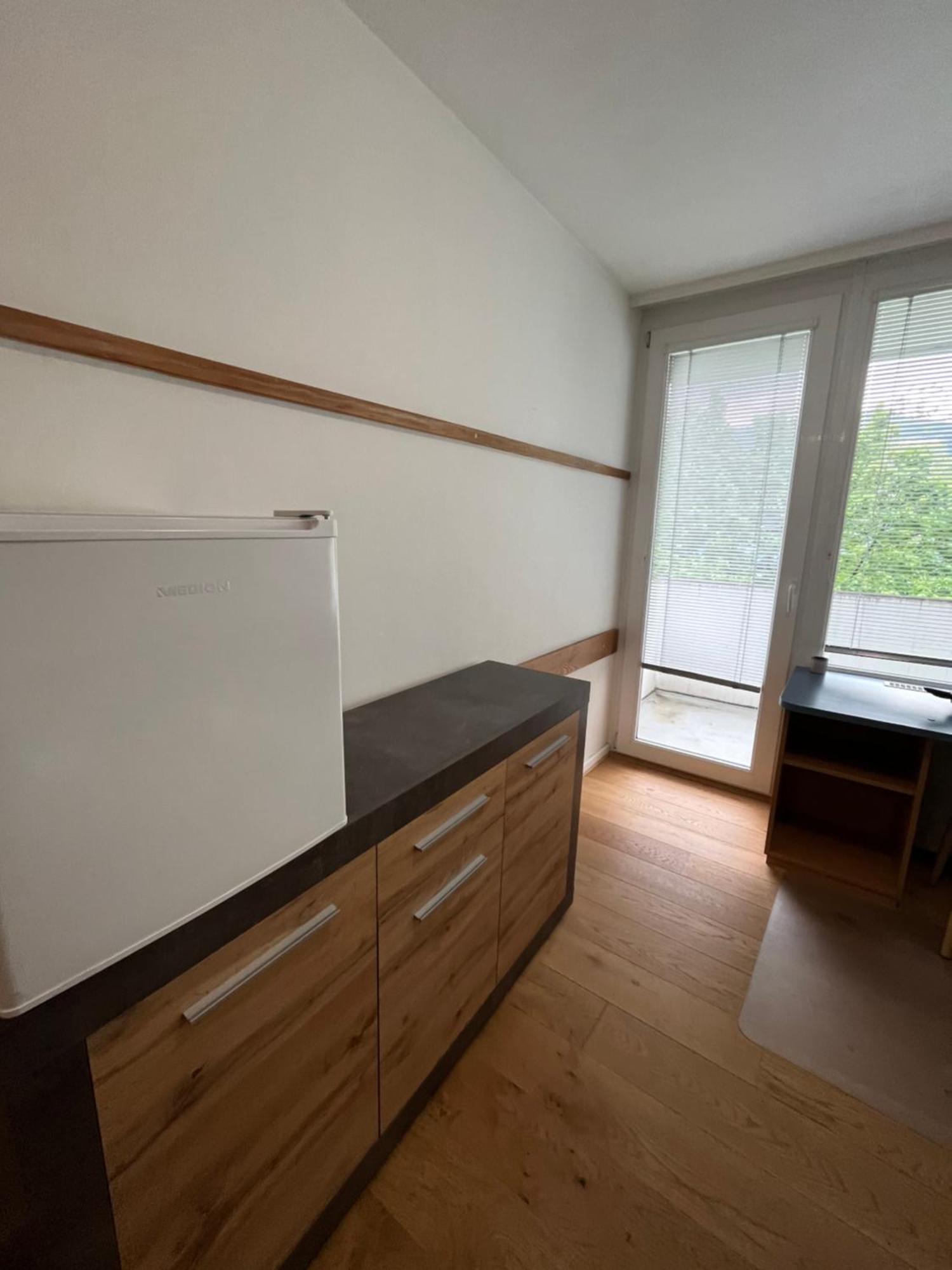 Apartment Einzelzimmer In Studentenheim *