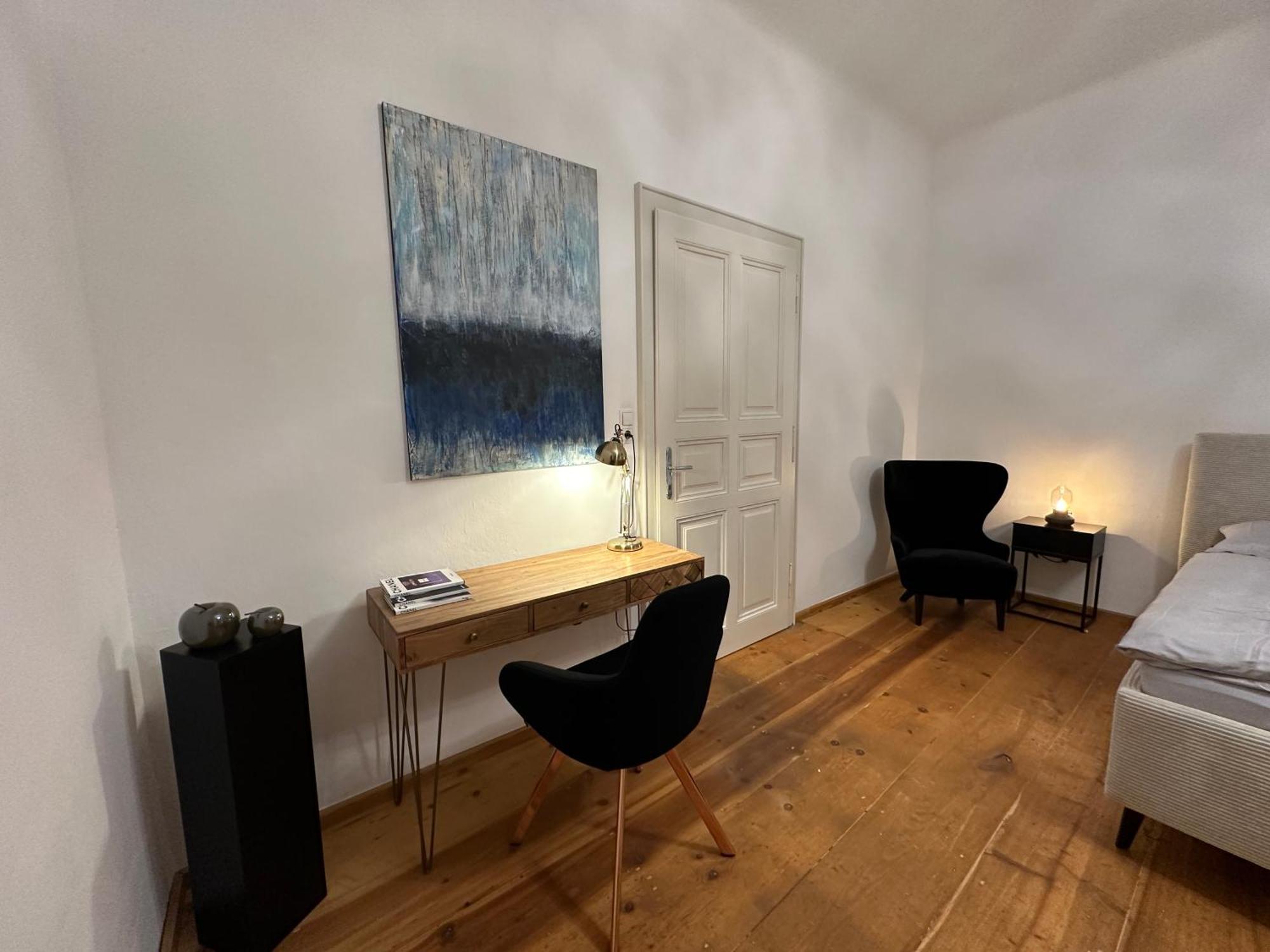 Apartment Charmantes Altbau-apartment In Der Altstadt *