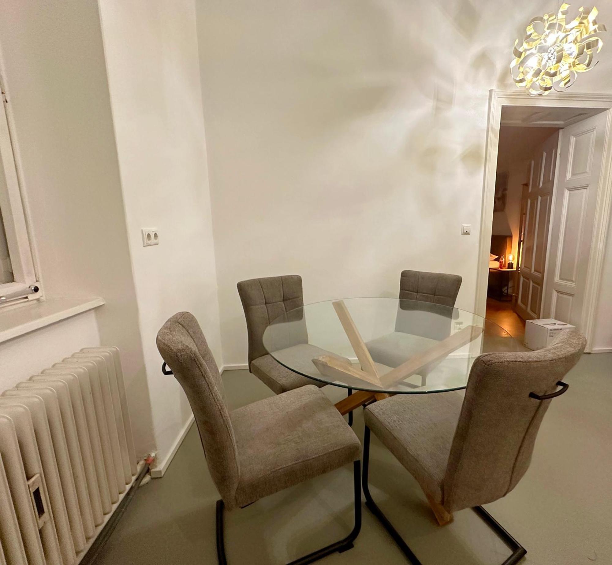Charmantes Altbau-apartment In Der Altstadt