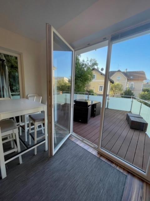 Apartment „1. Work & Sleep Luxury Apartment“ Fuer Arbeiten & Wohnen ! *