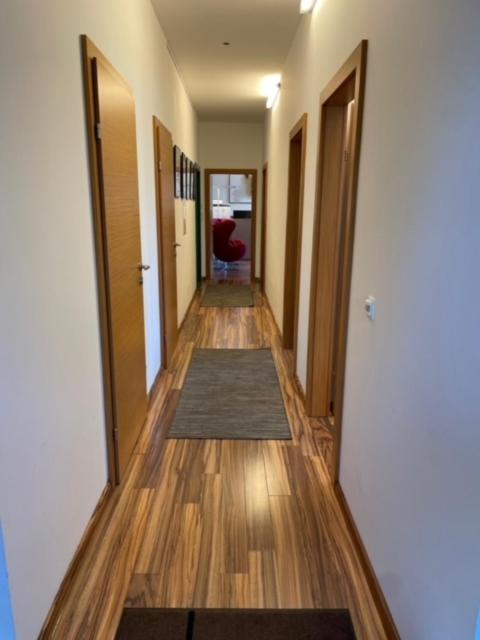 „1. Work & Sleep Luxury Apartment“ Fuer Arbeiten & Wohnen ! *