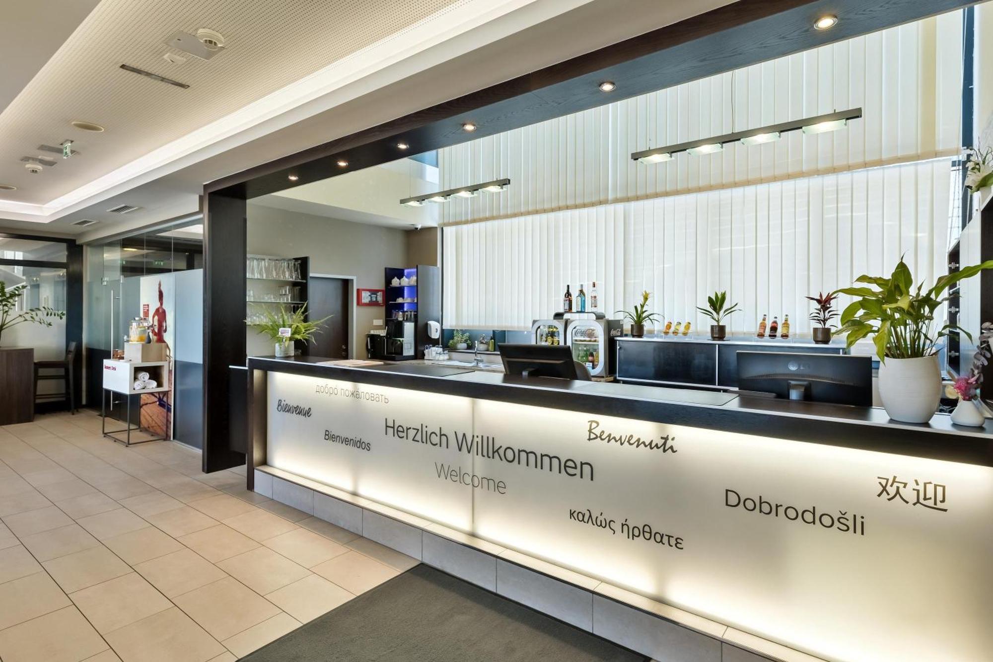 Austria Trend Messe Hotel 3*