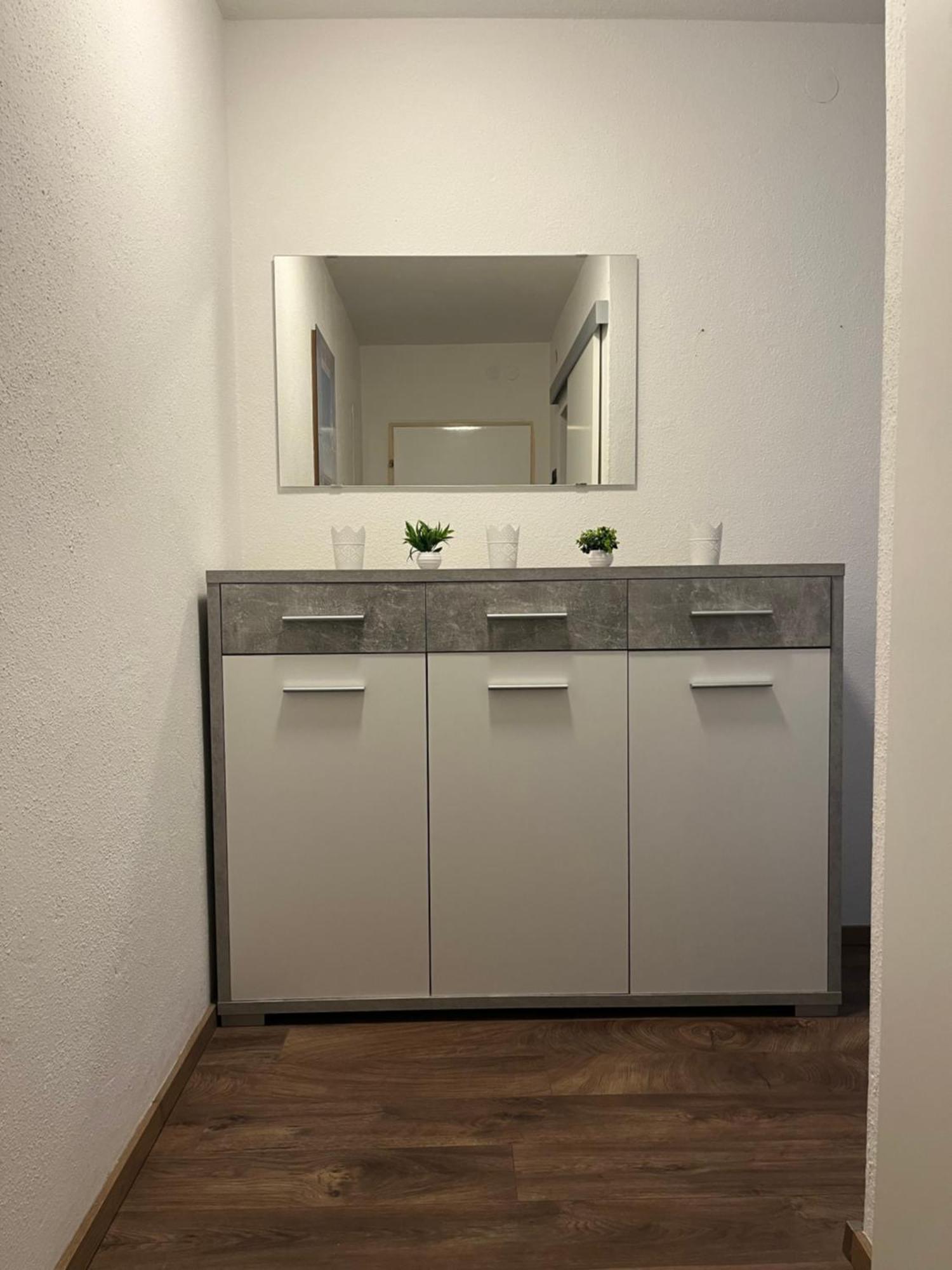 Modern And Easy Access Apartment *